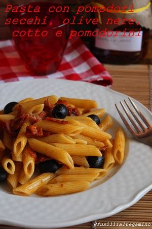 Fusillialtegamino Pasta Con Pomodori Secchi Sott Olio Olive Nere