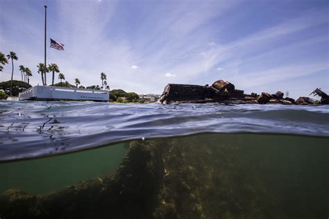 Remembering the Fallen – Diving the Wrecks of the Pearl Harbor Memorial ...