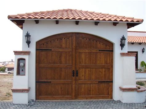 Pin by Carriage House Door on PUERTAS DE MADERA | Garage door design ...