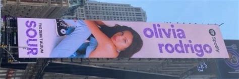 Olivia Rodrigo In Times Square Twitter Header Aesthetic Twitter