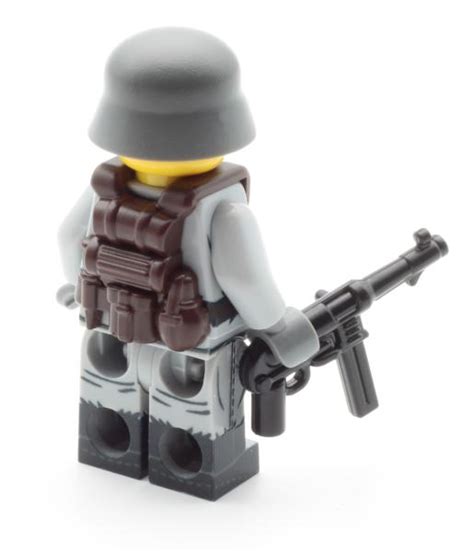 German Soldier With Mp40 And Vest Custom Military Sets Made Of Bricks