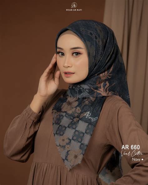 ARRAFI TERBARU KODE AR 660 HIJAB JILBAB KERUDUNG SEGIEMPAT VOAL MOTIF