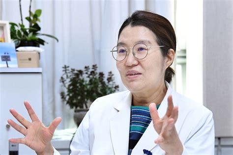 부울경을 빛낸 출향인 이은숙 국립암센터 전 원장·국제암대학원대학교 교수 부산의 대표 정론지 국제신문