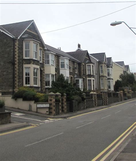 Cwmavon Road Houses Blaenavon Jaggery Cc By Sa 2 0 Geograph