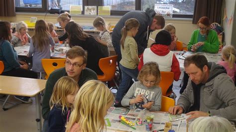 Grundschule am Wäldchen 2022 Adventsbasteln