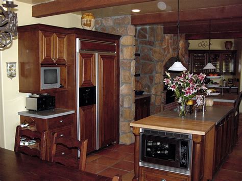 Rustic Alder Kitchen | Feist Cabinets and Woodworks, Inc.