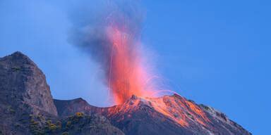 Italien Vulkan Ausbruch Am Stromboli Sorgt F R Naturschauspiel Oe At