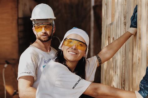 Who Rules The Renovation How Couples Navigate Home Improvements