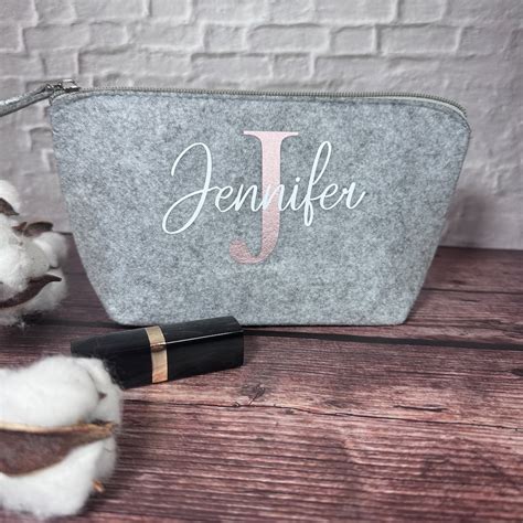 Personalisierte Kosmetiktasche Filz Mit Name Geschenk Frau Etsy De