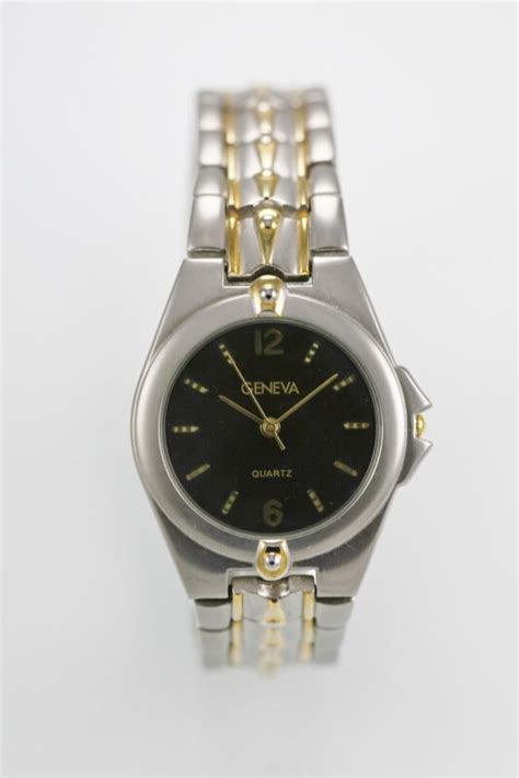 Venta Reloj Geneva Stainless Steel Back En Stock