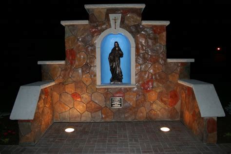 The Sacred Heart of Jesus Memorial Grotto: May 2010