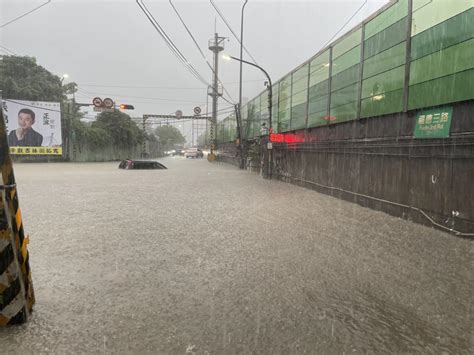 颱風尼莎／宜蘭超大豪雨淹水路斷 汐止雨勢增強也淹 ｜ 公視新聞網 Pnn