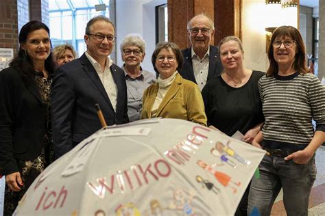 Ausstellung Zum Jubil Um Des Kinderschutzbundes Neuss Xity De