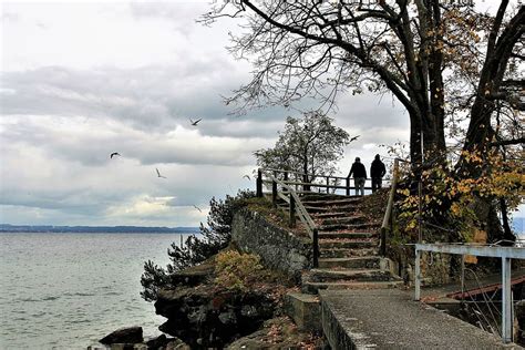 Escaleras Para Lago Las Piedras Estado De Nimo Puente Las