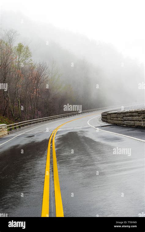 Disappearing In The Fog Hi Res Stock Photography And Images Alamy