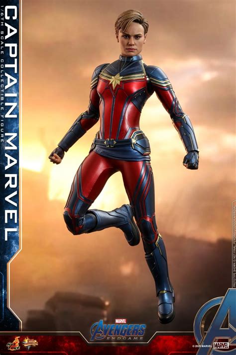 Hot Toys Avengers Endgame Captain Marvel Sixth Scale Figure
