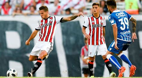 River Godoy Cruz Por La Superliga Argentina árbitro Formaciones Y