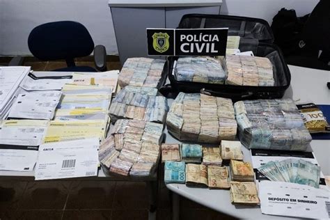 Contadora De Esquema Criminoso é Presa Com R 200 Mil Dentro De Mala