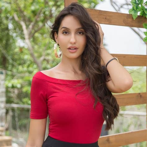 नोरा फ़तेही जीवनी Nora Fatehi Biography In Hindi Mrdustbin