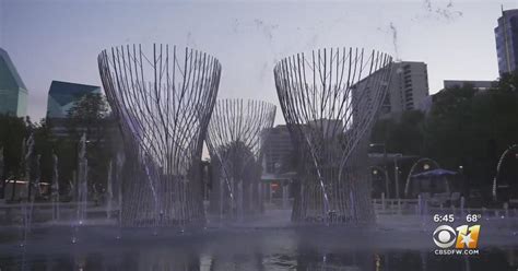 New Fountain Makes Big Splash On Klyde Warren Parks 10 Year