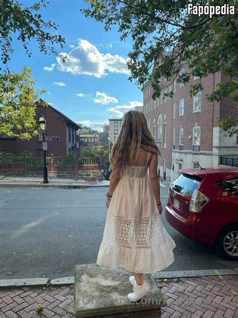 Karlakush Nude OnlyFans Leaks Photo Fapopedia