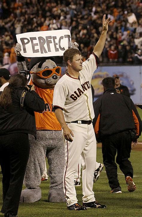 Matt Cain throws perfect game as Giants win 10-0