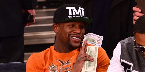 Floyd Mayweather Throwing Money