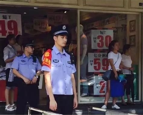 G20杭州帅气警察走红！原来帅哥都上交给国家了凤凰资讯