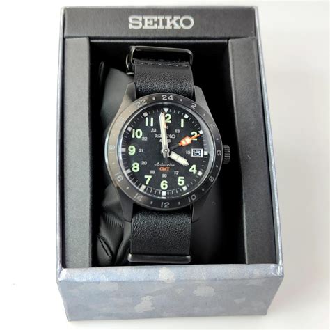 Seiko 5sports Field Street Style Mechanical Automatic Leather For