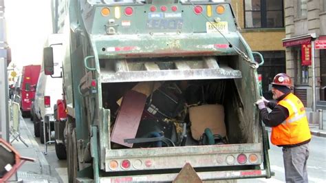 Rear Loading New York Garbage Truck Tossing Nice Trash Mrbigtrucks101