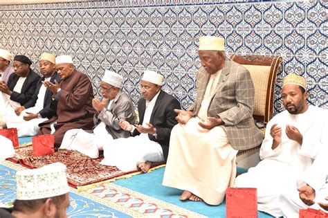 Rais Wa Zanzibar Alhaji Dk Hussein Ali Mwinyi Ajumuika Na Wananchi