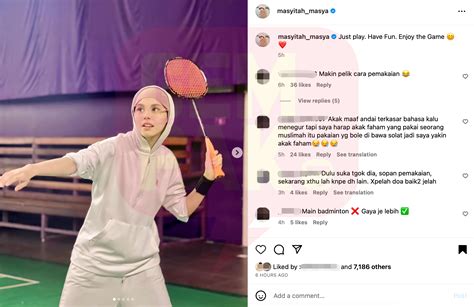 Muat Naik Gambar Ketika Main Badminton Netizen Masih Mengkritik Gaya