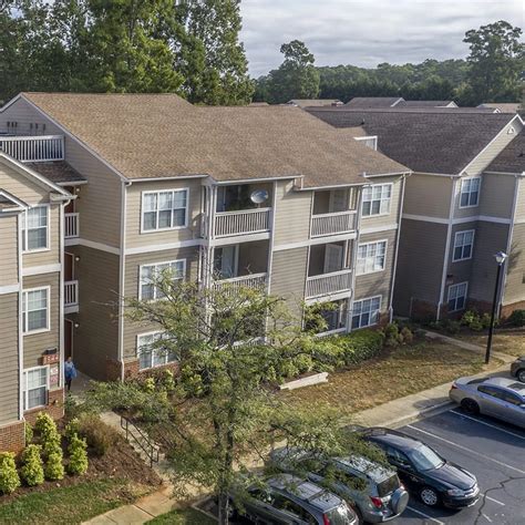 Modern Apartments in North Raleigh | Windsor Falls