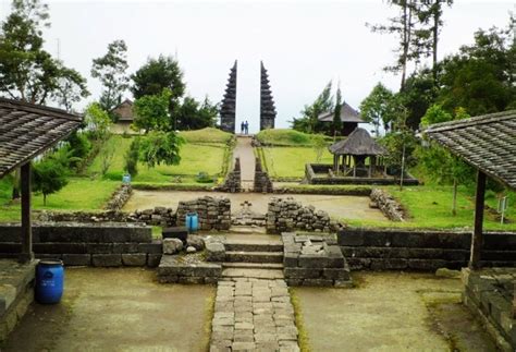 Candi Peninggalan Kerajaan Majapahit Beserta Gambar Dan Isinya Ii