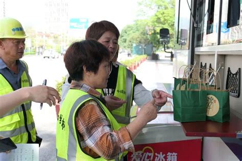 “爱在驿站 粽享安康”东侨新就业形态劳动者节前收获满满关爱