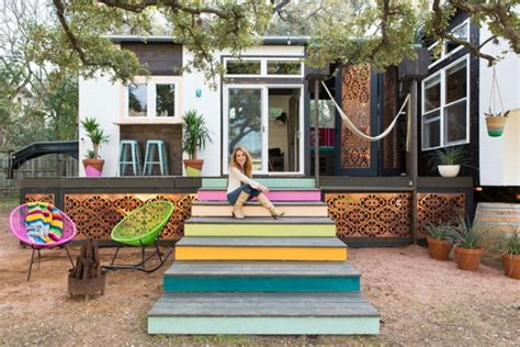 Designer Kim Lewis Helps Create Eclectic Tiny House in Austin, Texas ...