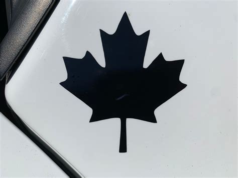 Canadian Maple Leaf Vinyl Die Cut Decalbumper Sticker For Windows