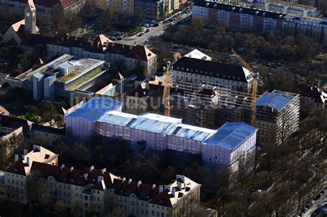 M Nchen Von Oben Baustelle Zur Sanierung Eines Geb Udes Auf Dem