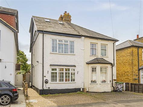 4 Bed Semi Detached House For Sale In Albany Road Hersham Walton On