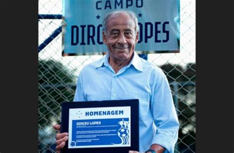 Dirceu Lopes é homenageado no Cruzeiro em evento presença de ídolos