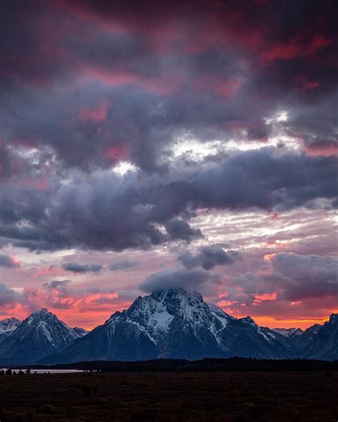 Surreal Sunset In The Grand Tetons R Mostbeautiful