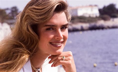 Heres How To Get Brooke Shields Full And Fluffy Eyebrows