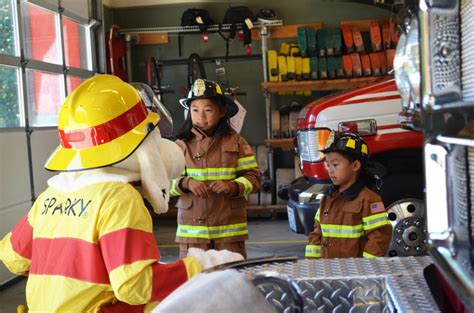 Redmond Fire Department Hosts Open House For Fire Prevention Week