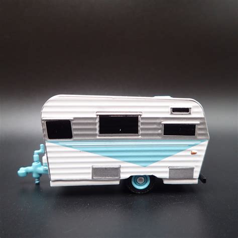 1958 58 Siesta Travel Trailer Camper Rare 164 Scale Diorama Diecast