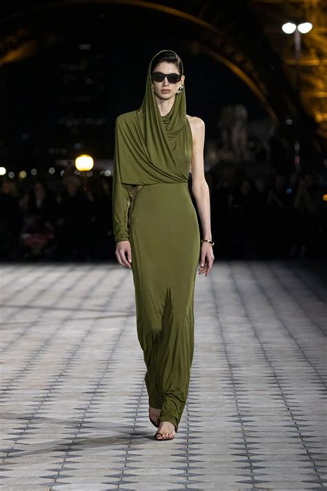 サンローラン(SAINT LAURENT) - 2023年春夏コレクション | SPUR