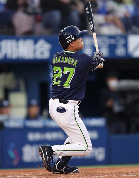 【ヤクルト】中村悠平が今季1号ソロ「完璧に打つことが出来ました」 プロ野球写真ニュース 日刊スポーツ