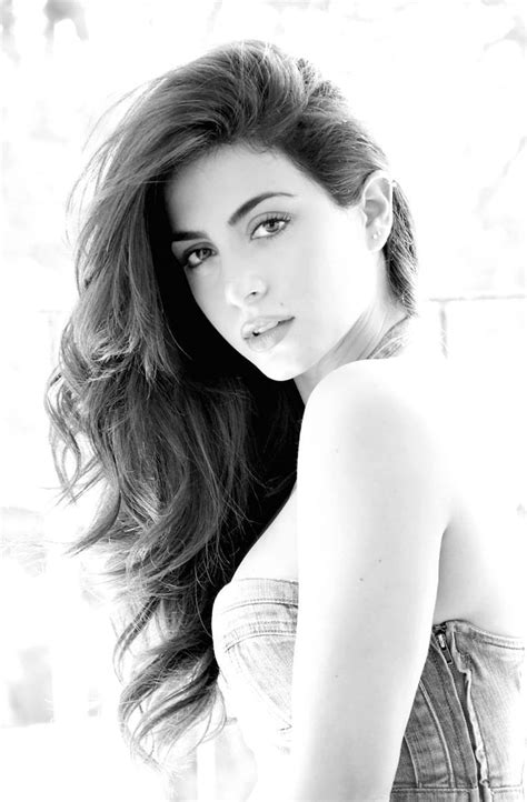 Shadowhunters The Mortal Instruments Actress Emeraude Toubia Hd Phone