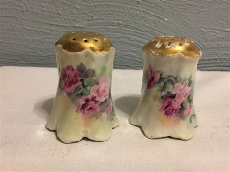 Rosenthal VERSAILLES BAVARIA Gold Top Salt Pepper Shakers Pink Rose