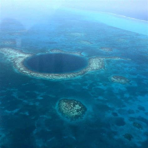 The Great Blue Hole Dive Spot In Belize City Great Blue Hole Blue