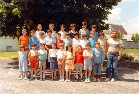 Photo De Classe Ce2 De 1985 Ecole Honoré De Balzac Blere Copains D